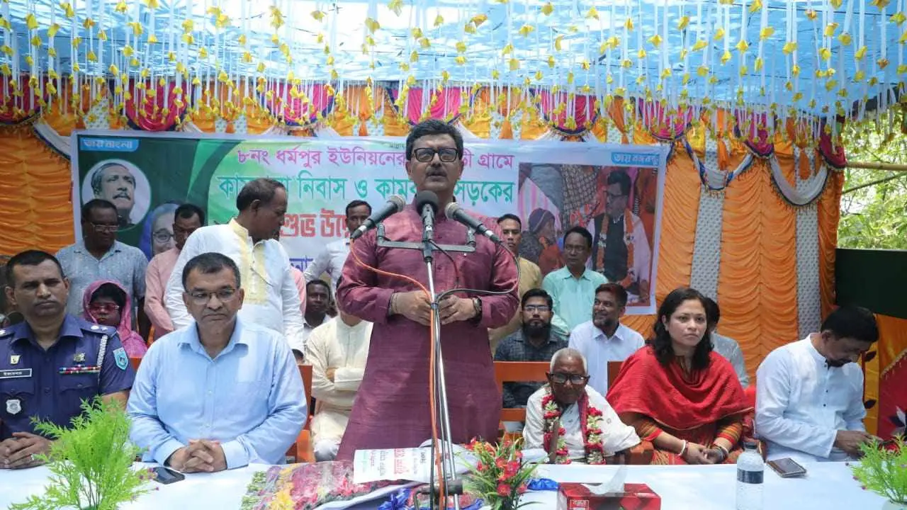দেশকে টেনে ধরতে রাষ্ট্রবিরোধীরা ষড়যন্ত্র করছে : নৌপ্রতিমন্ত্রী