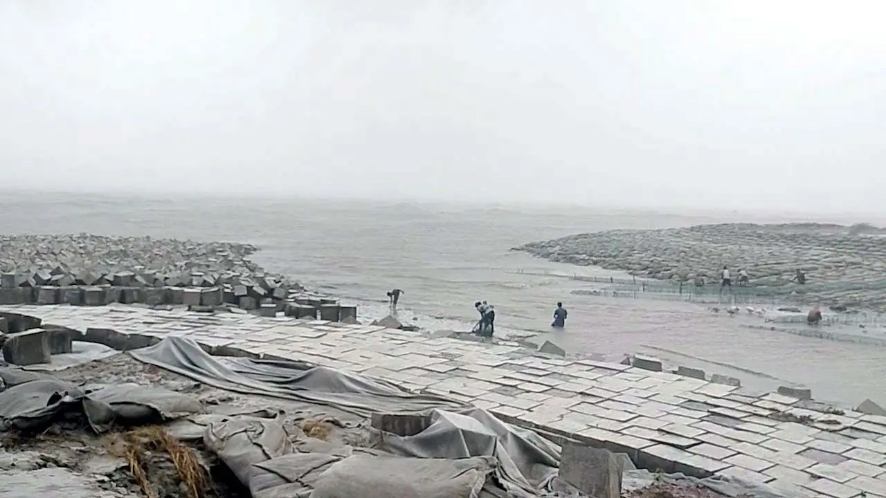 ‘সুখের’ অপেক্ষায় মেঘনাপাড়ের বাসিন্দারা