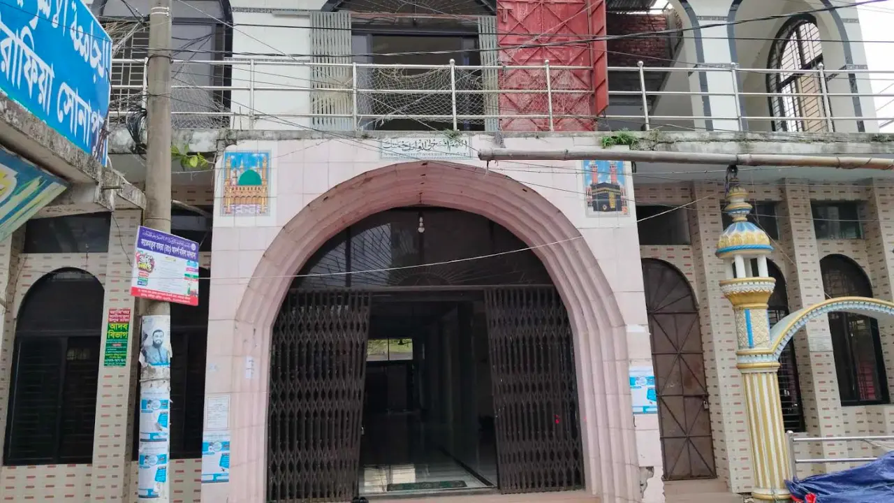 ঈদের দিন মসজিদে মৃত্যুর কোলে ঢলে পড়লেন কৃষক