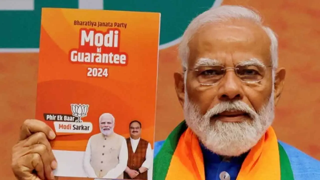 ভারতের মসনদে ফিরছেন মোদি? জানা যাবে মঙ্গলবার