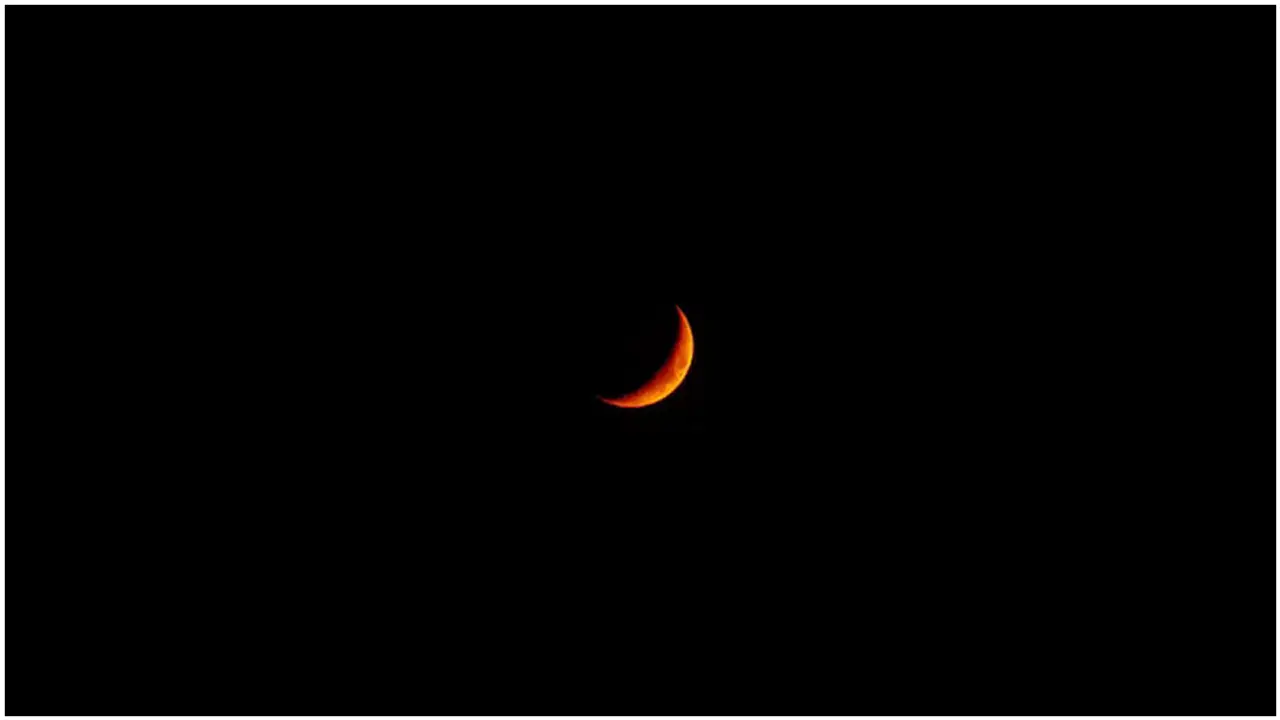সৌদিতে জিলহজের চাঁদ দেখা নিয়ে ধোঁয়াশা