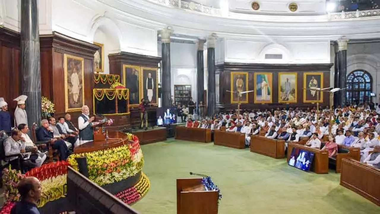 বেতন-ভাতা-বাড়ি-গাড়ি, কী কী সুবিধা পান লোকসভা এমপিরা