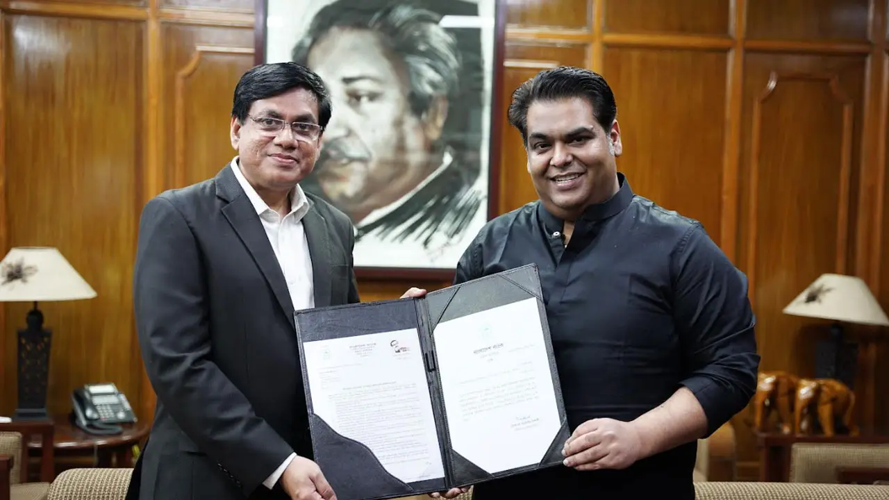 নগদ ডিজিটাল ব্যাংকের লাইসেন্স হস্তান্তর করলো বাংলাদেশ ব্যাংক