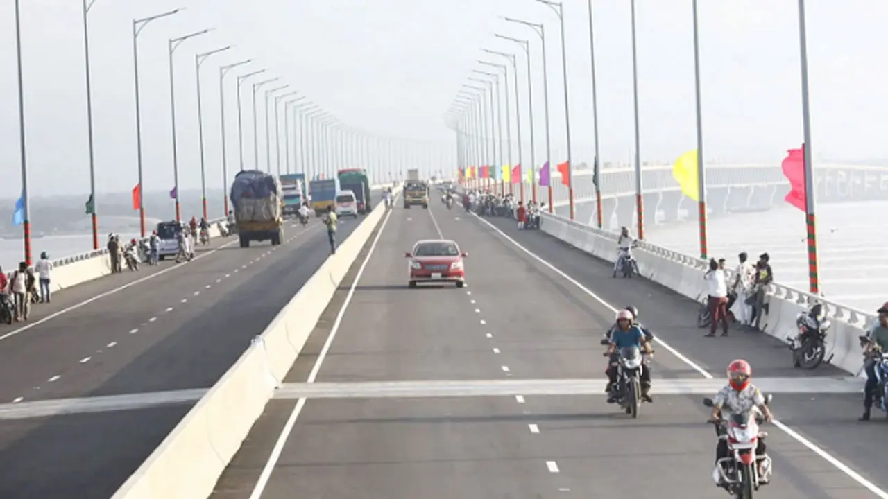 পদ্মা সেতুতে দুই বছরে ১৬০০ কোটি টাকা টোল আদায়