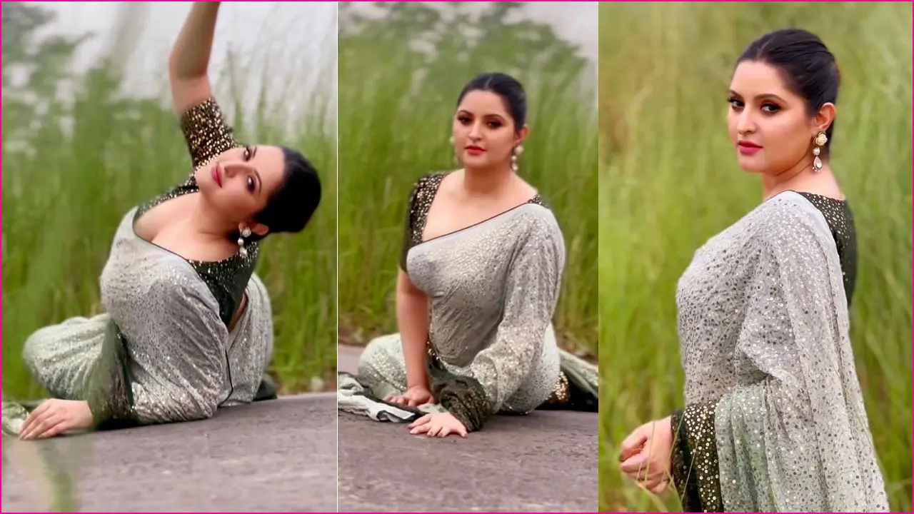 সাতসকালে শাড়িতে উষ্ণতা ছড়ালেন পরীমণি