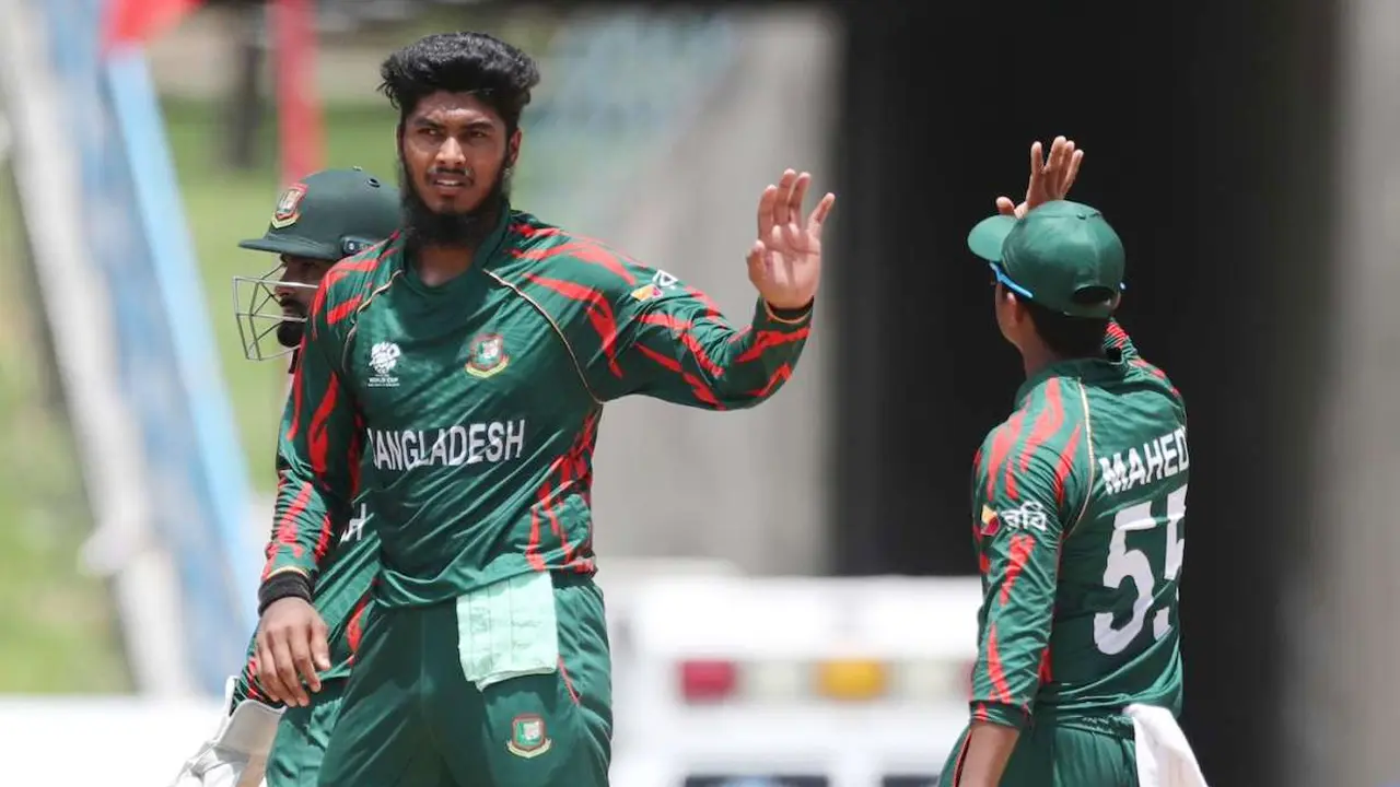 বাংলাদেশের হারেও উজ্জ্বল রিশাদের রেকর্ডগড়া বিশ্বকাপ