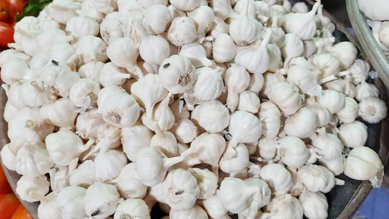 ঈদের আগে বেড়েছে রসুনের দাম