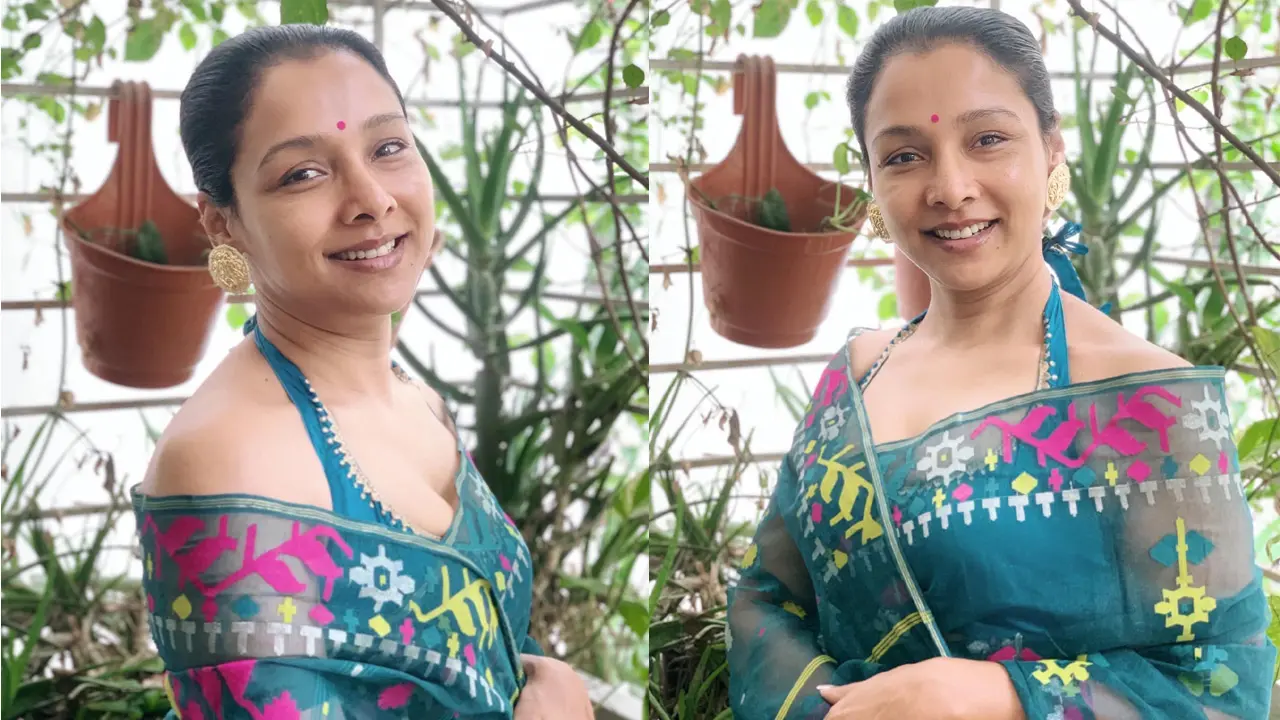 ঈদে মেকআপ ছাড়া ধরা দিলেন রুনা খান