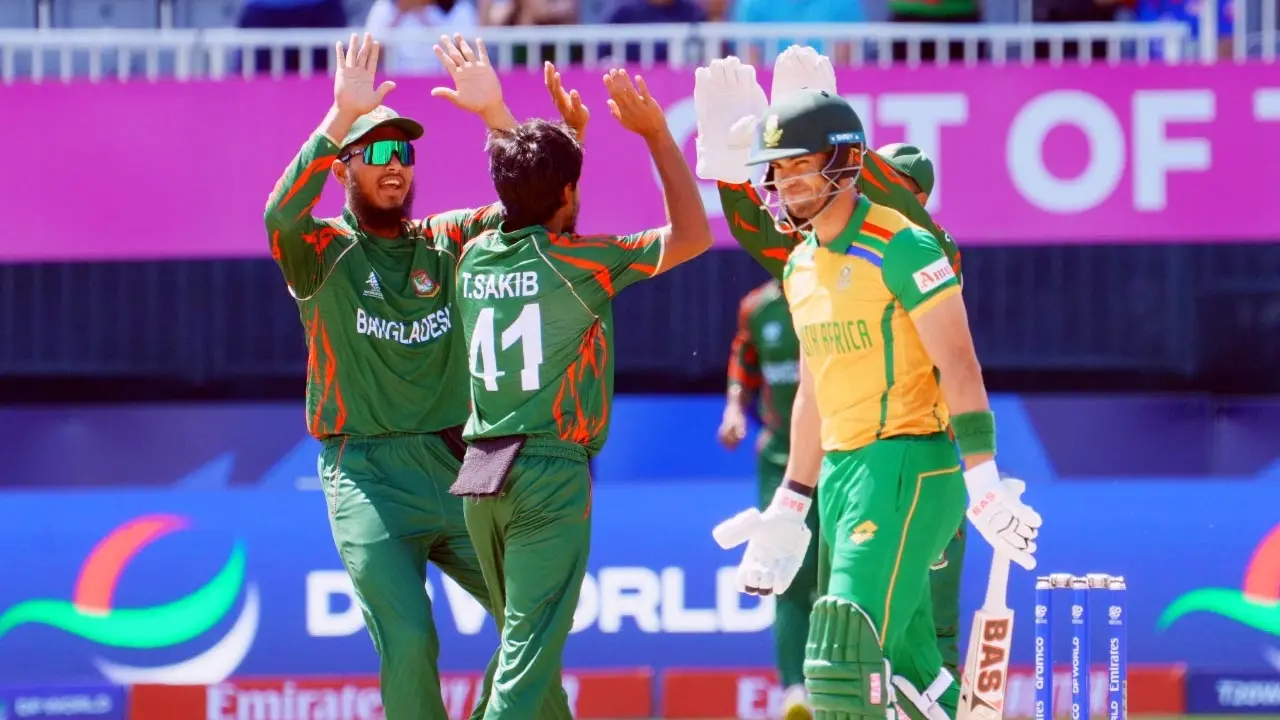 পাওয়ারপ্লেতে লজ্জার রেকর্ড দক্ষিণ আফ্রিকার