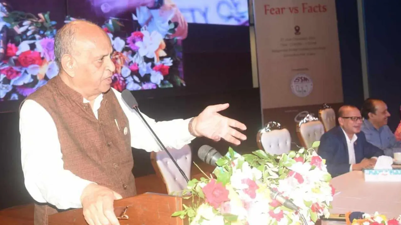 ‘ভ্যাকসিন নেই’, ‘রোগী মারা গেছে’—এমন আতঙ্ক ছড়াবেন না