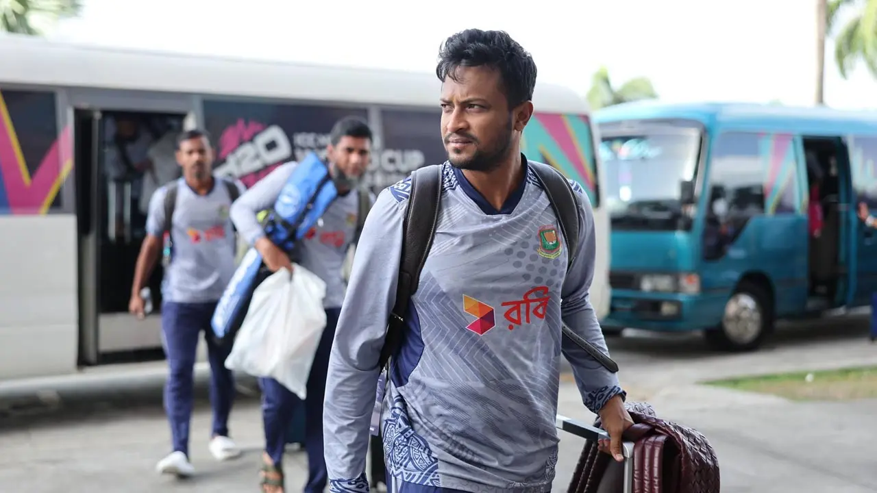 বিশ্বকাপ আসে যায়, বাংলাদেশ বদলায় না