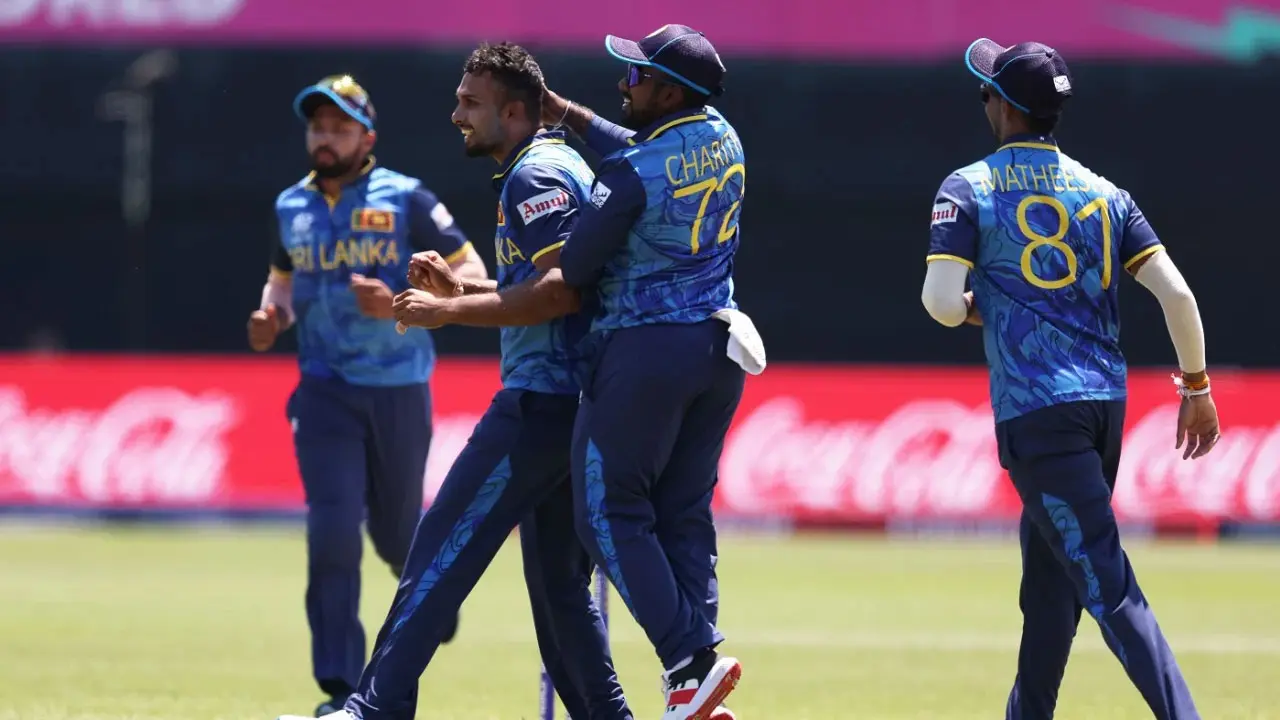 ৭৭ রানে অলআউট হয়ে আয়োজকদের ওপর ক্ষোভ ঝাড়লেন লঙ্কান তারকা
