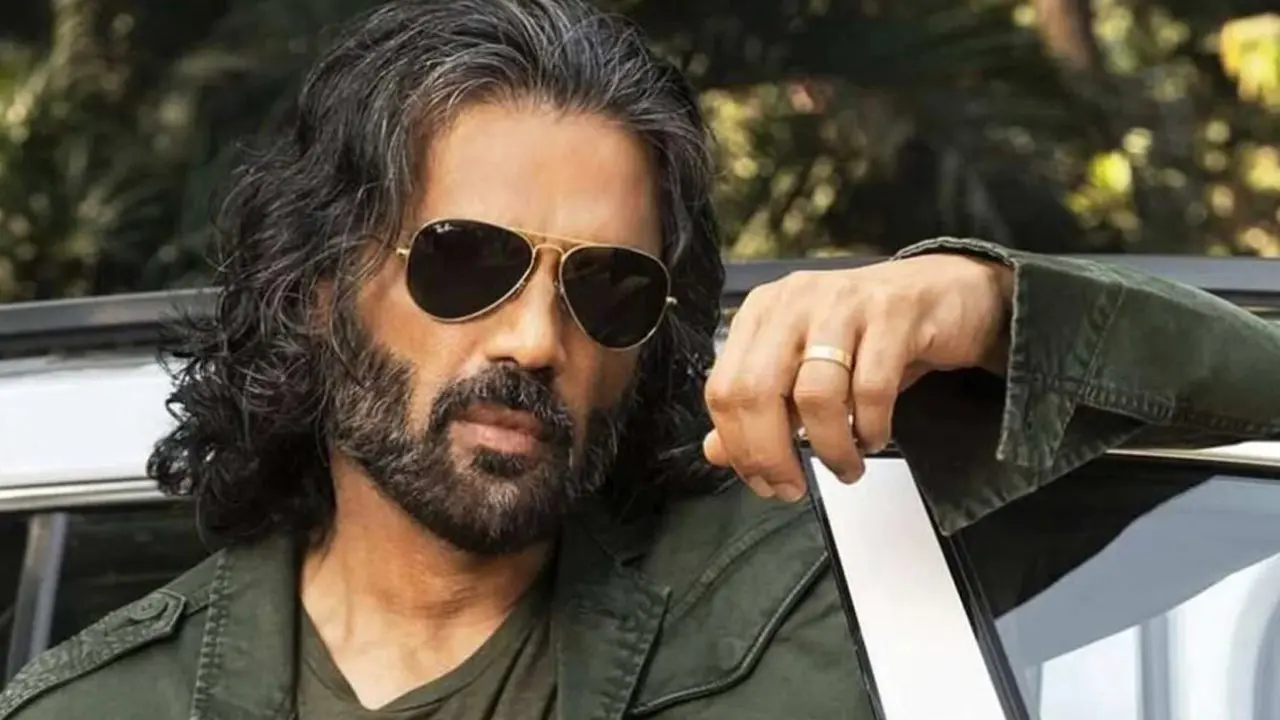 বাবার জীবনের যুদ্ধের গল্প বললেন সুনীল শেঠি