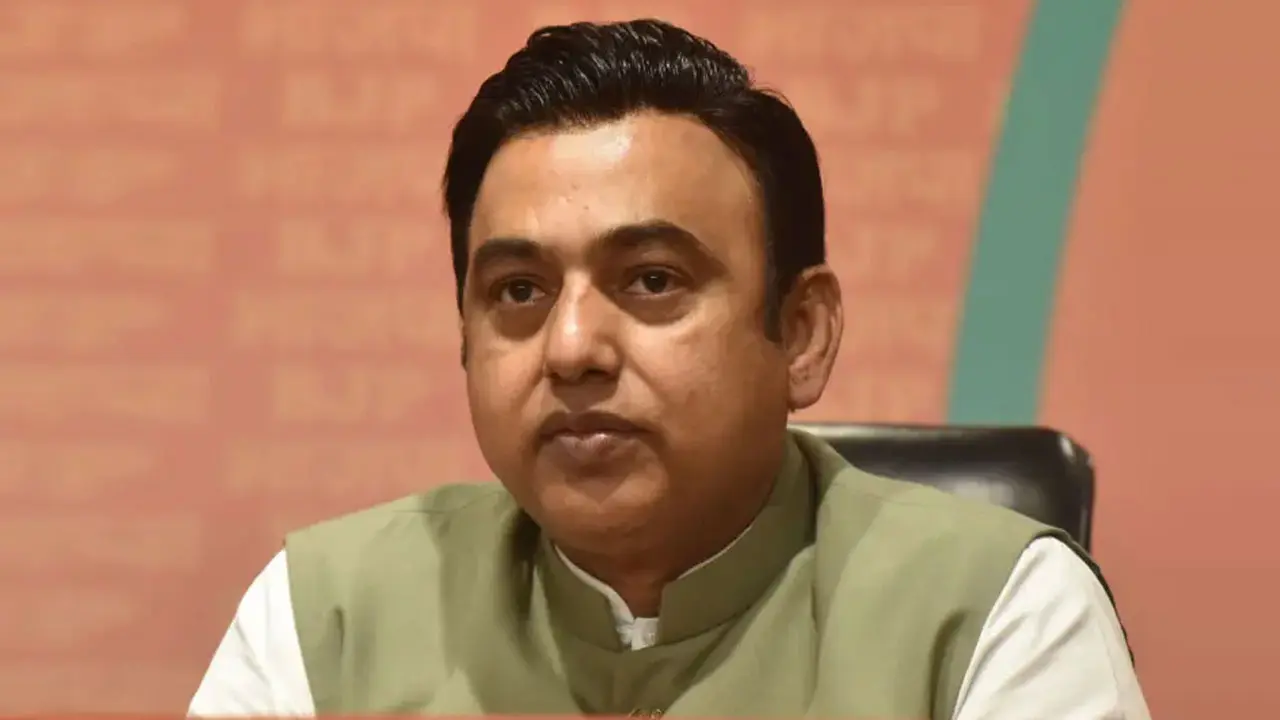 অনুপ্রবেশকারী মানে ‘অবৈধ বাংলাদেশি’, বলছে বিজেপি