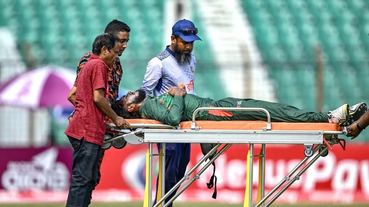 আঘাত পেয়ে হাসপাতালে জাকের