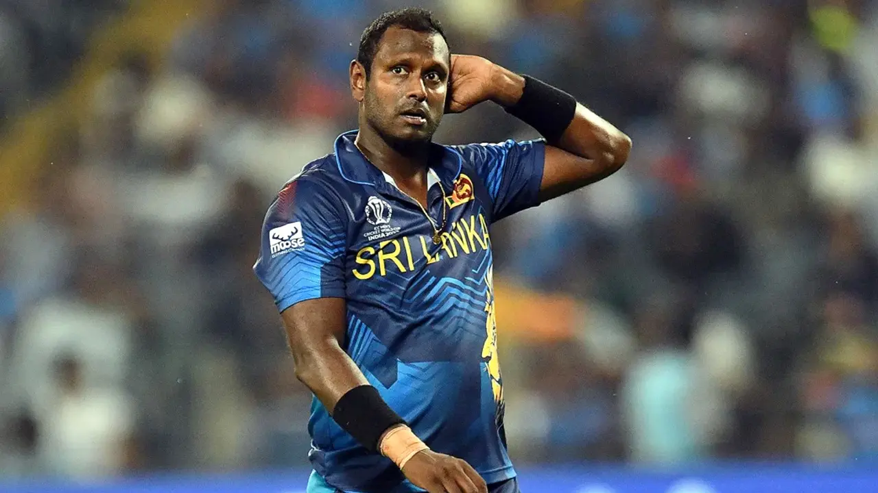 ইনজুরি নিয়ে মাঠ ছাড়লেন ম্যাথিউস