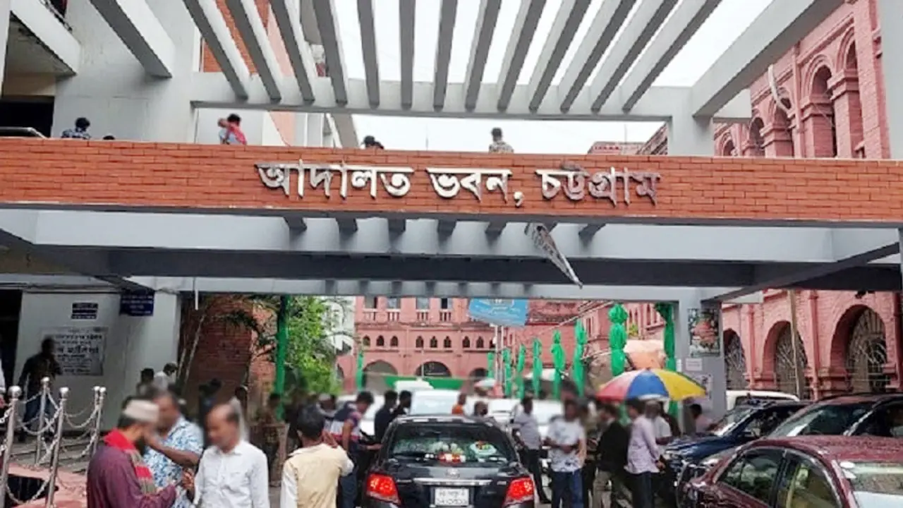 আমীর খসরুসহ বিএনপি-জামায়াতের ৪৫৩ নেতাকর্মীর বিরুদ্ধে চার্জ গঠন