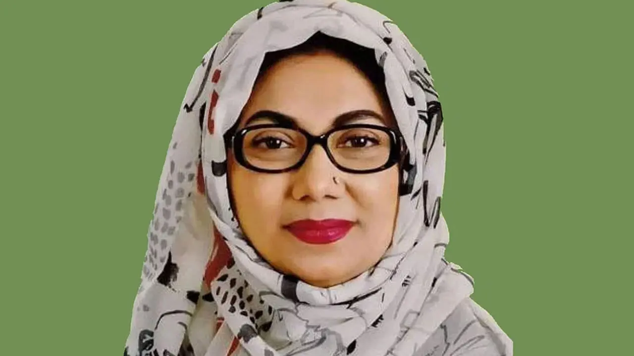 গুরুতর আহত আফরোজা আব্বাস হাসপাতালে ভর্তি