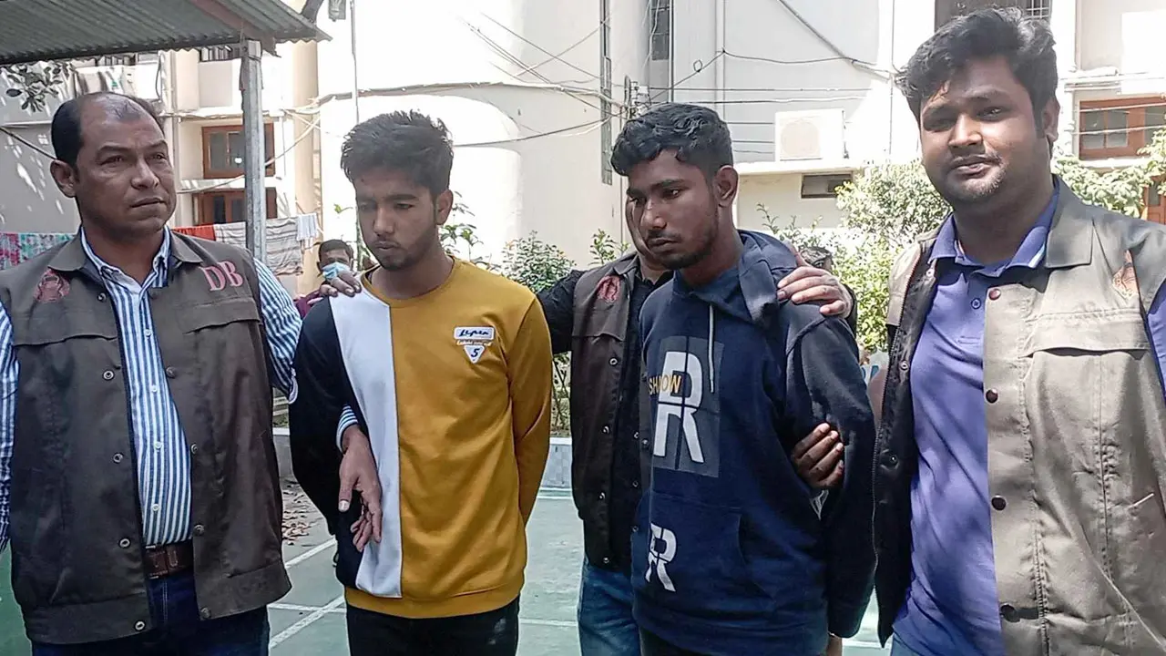 সিগারেট খাওয়া নিয়ে দ্বন্দ্বে স্কুলছাত্রকে হত্যার পর গুম