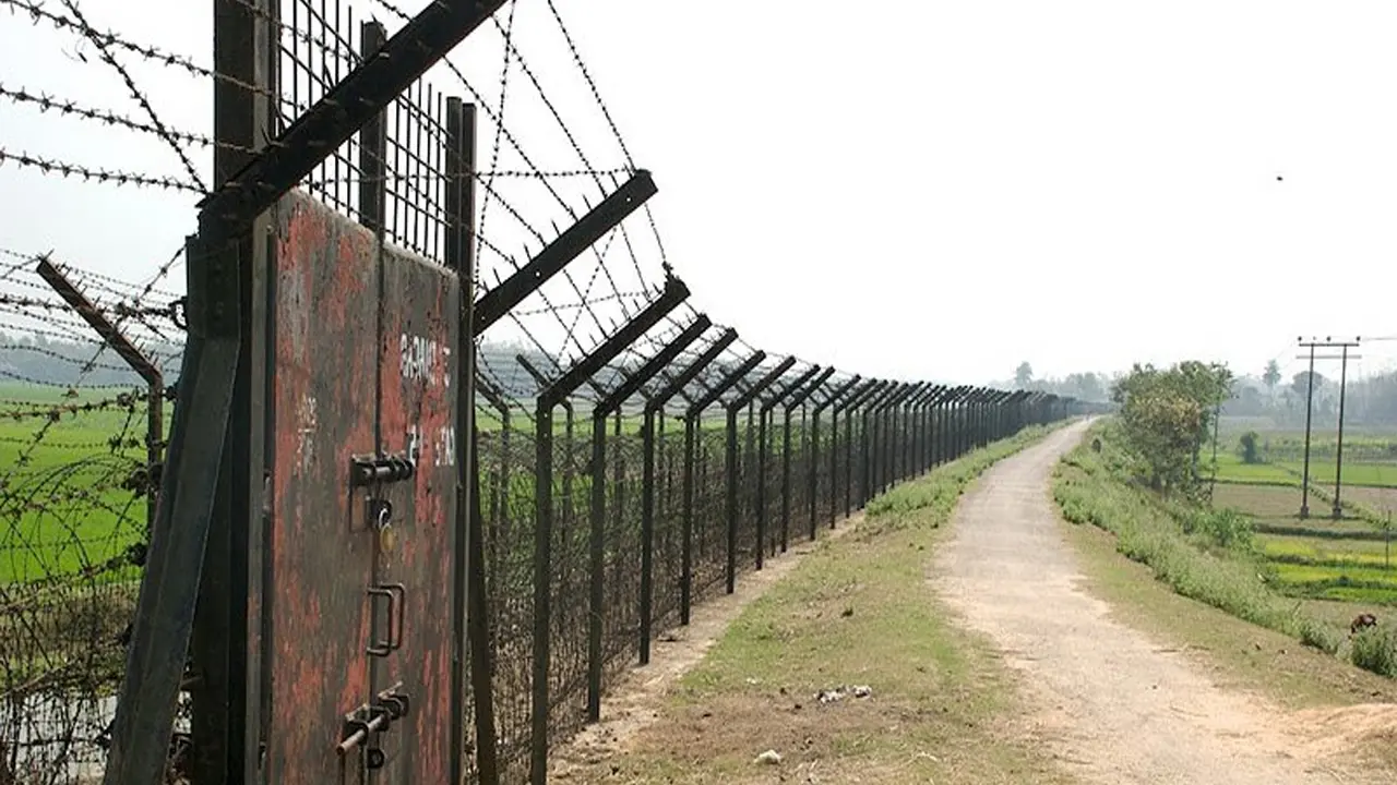 সোনামসজিদ সীমান্তে বিএসএফের গুলিতে বাংলাদেশি আহত