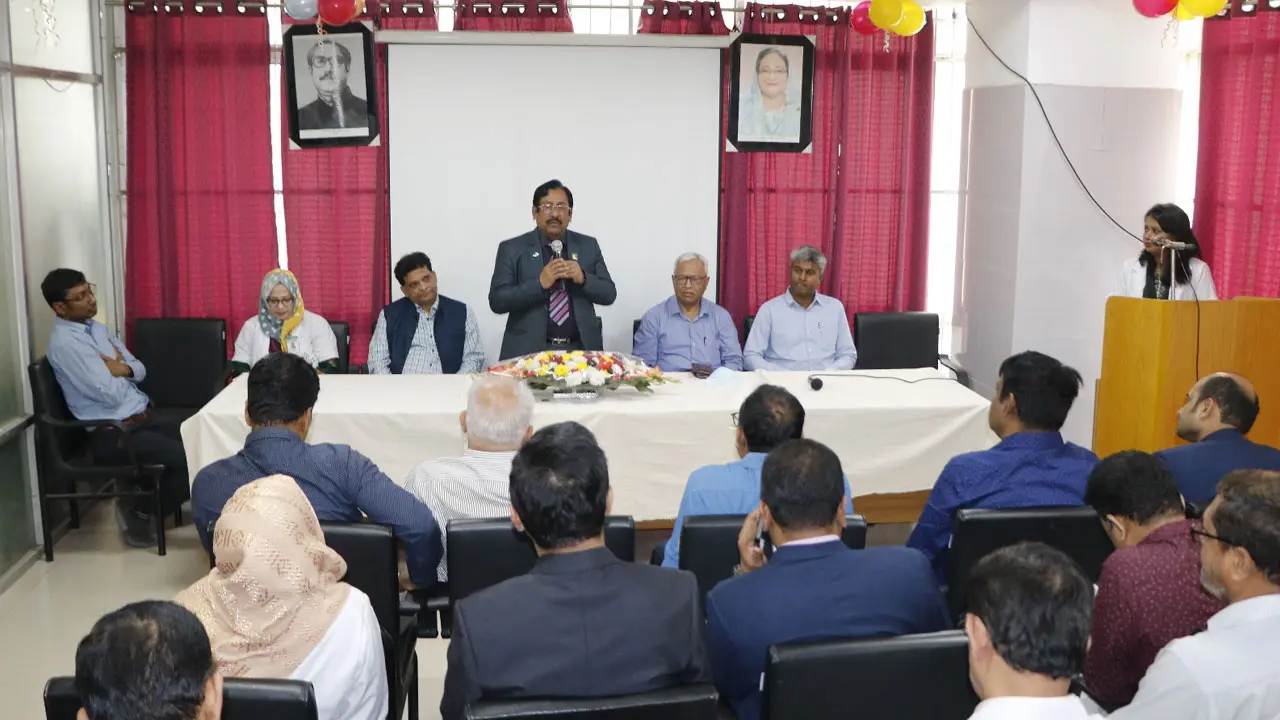 ক্যানসার চিকিৎসায় কেমো না দিয়ে টার্গেট থেরাপির পরামর্শ