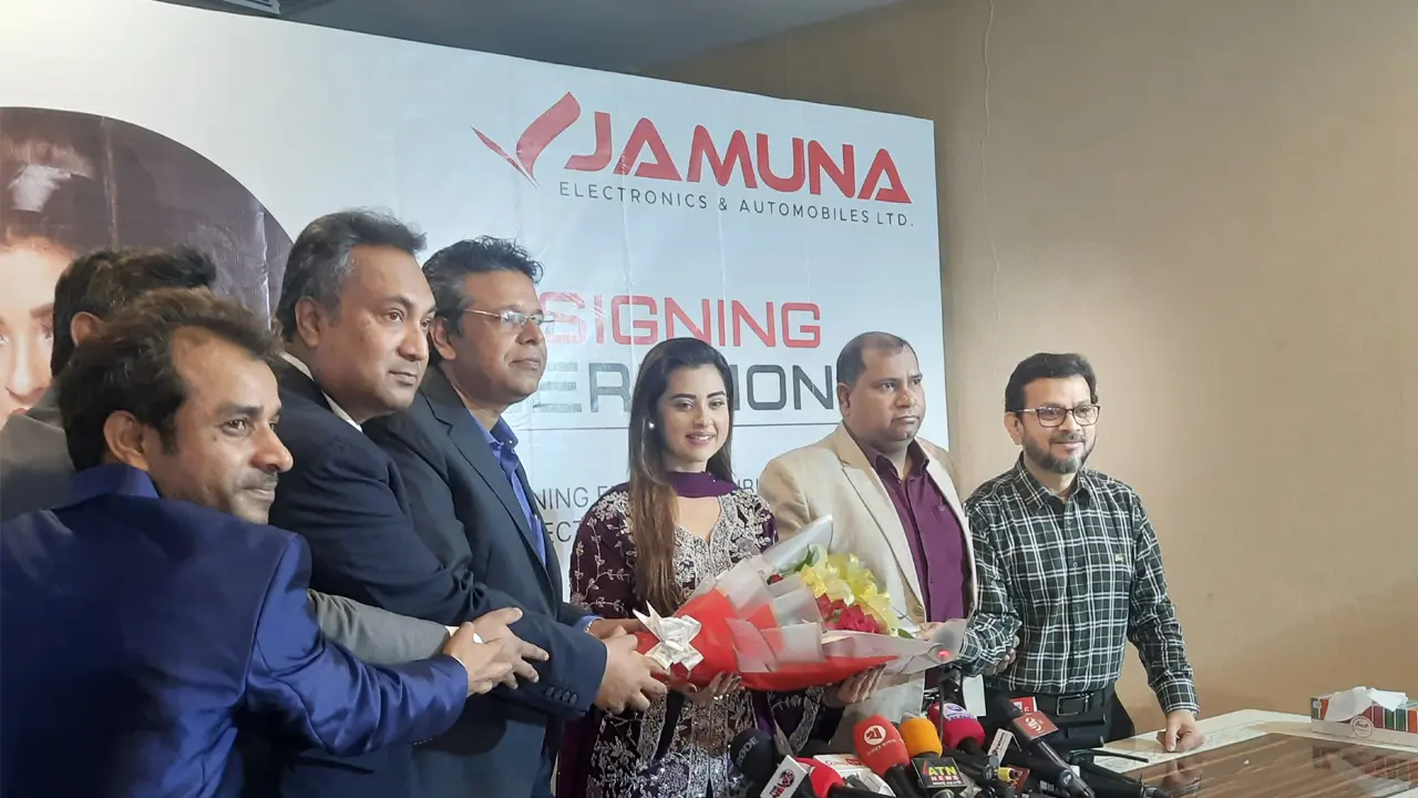 যমুনা পরিবারে যুক্ত হলেন শবনম বুবলী