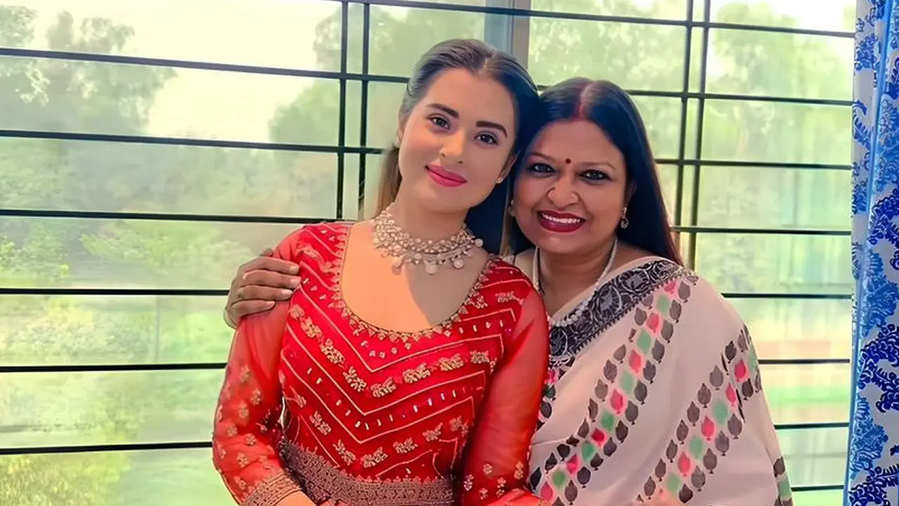 বুবলী বেয়াদব নয় : চয়নিকা চৌধুরী