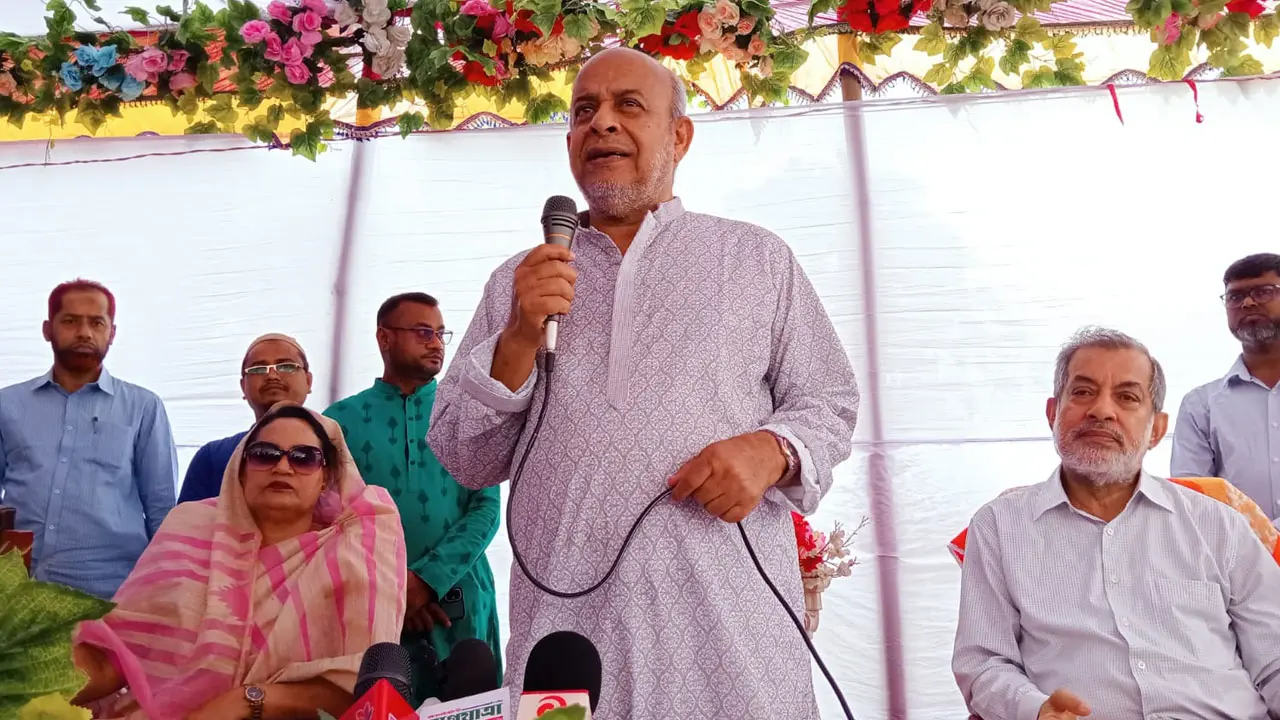 বিজয় এক্সপ্রেসের ঘটনায় যা বোঝার আমরা বুঝে নিয়েছি : রেলমন্ত্রী