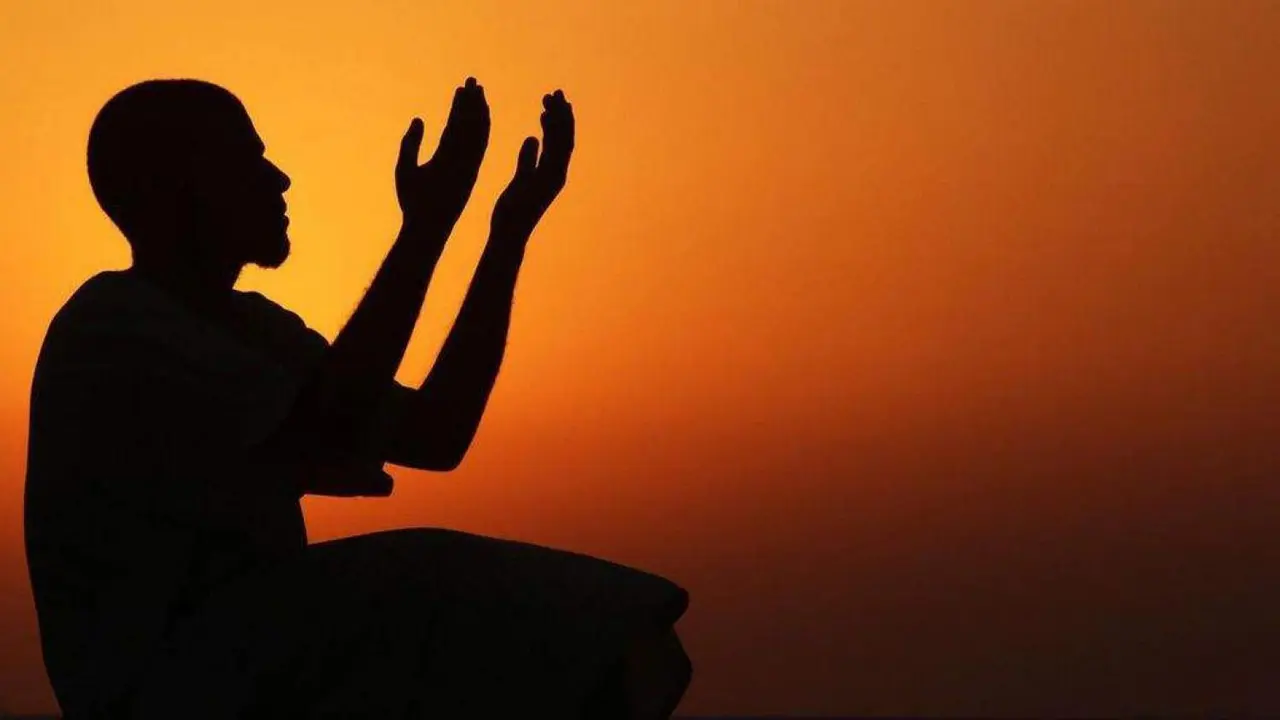 রমজানের শুরুতে আমিরাতে আট নারীর ইসলাম গ্রহণ
