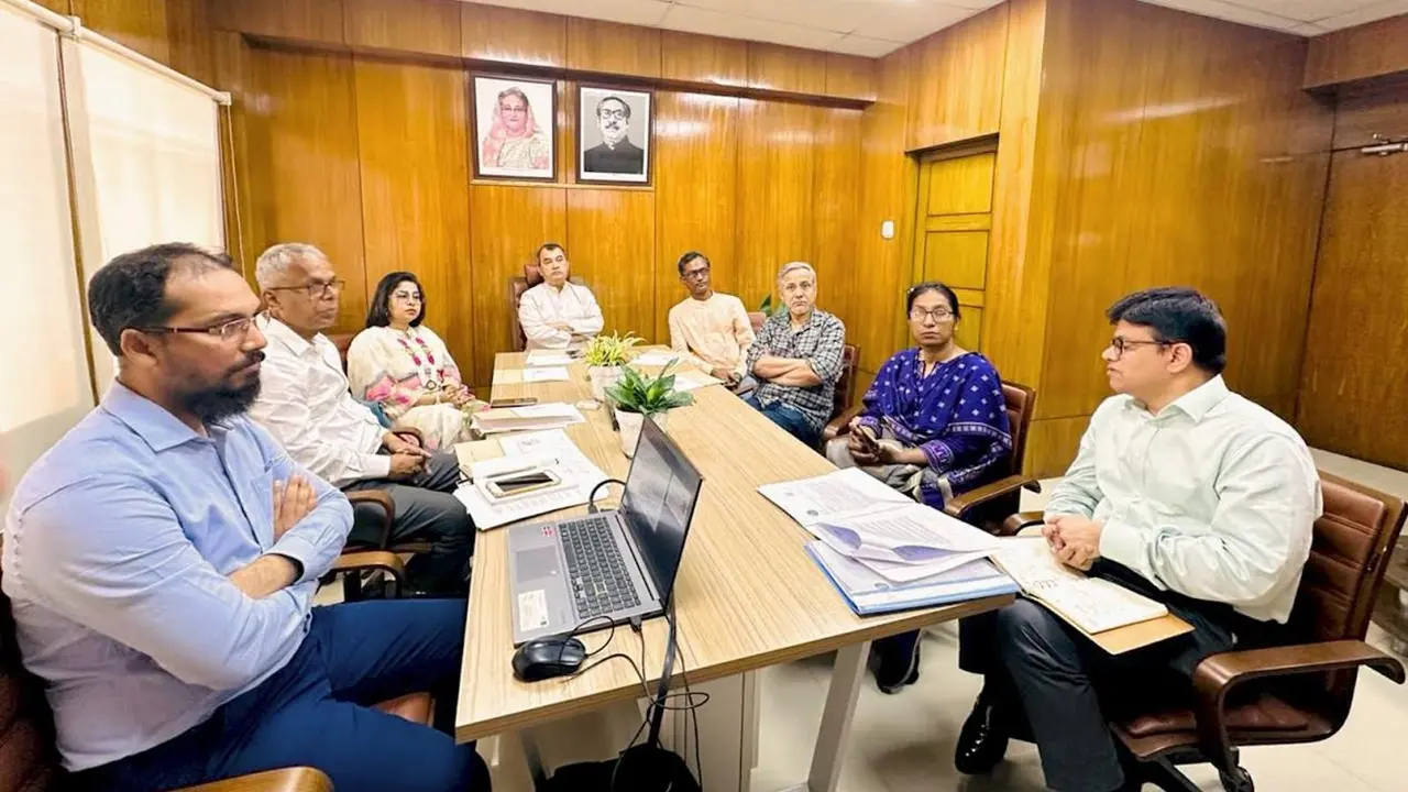 প্লাস্টিক দূষণ রোধে পরিবেশমন্ত্রীর সঙ্গে প্রজ্ঞা-আত্মার বৈঠক