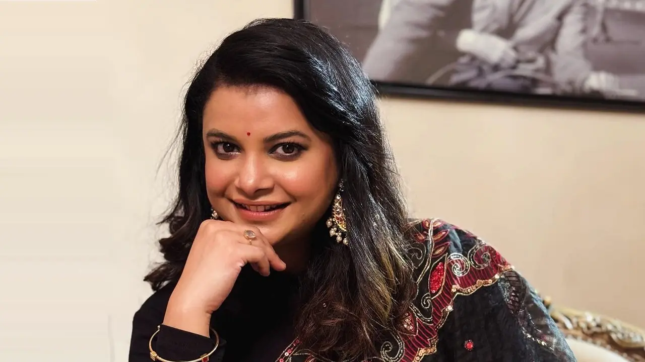 সবচেয়ে বেশি কষ্ট দেওয়া মানুষটাকে ভুলতে পারছেন না ফারিয়া