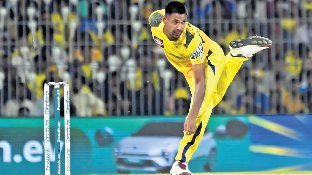 মুস্তাফিজের প্রশংসায় ইংলিশ কিংবদন্তি মাইকেল ভন 