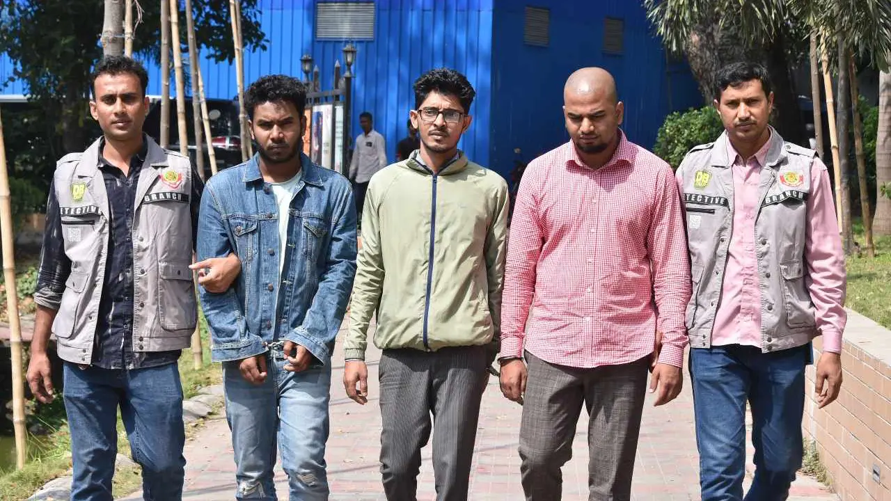 চীনে পড়তে গিয়ে সখ্য, দেশে ফিরে অ্যাপ-জুয়া সাইটের মাধ্যমে প্রতারণা