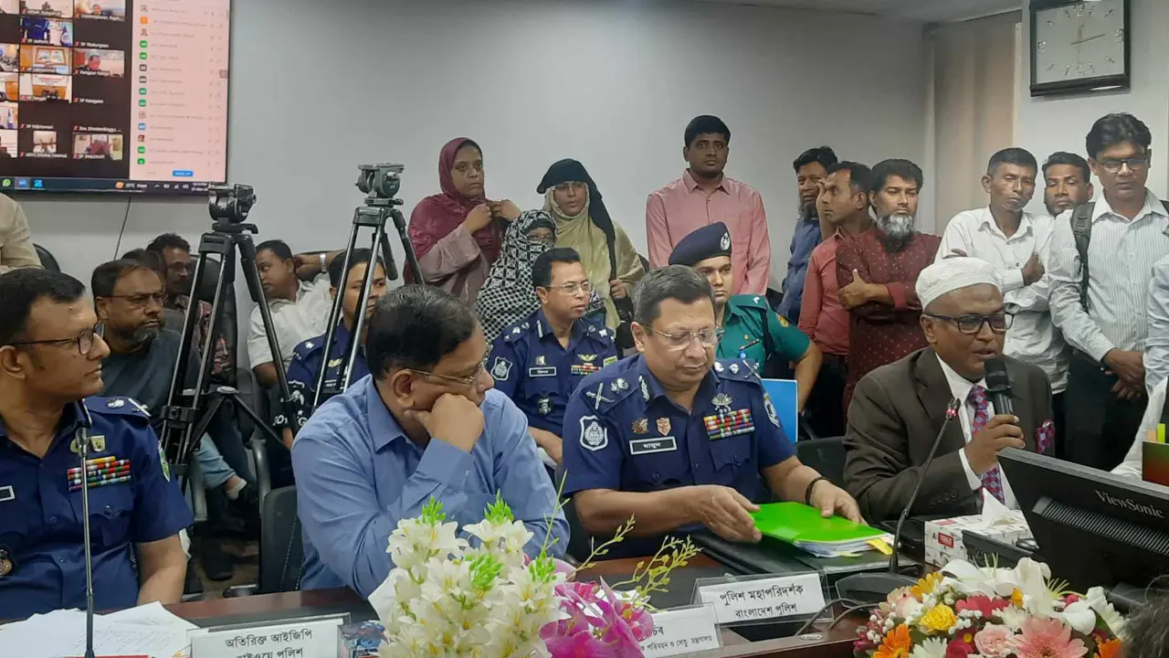 সড়কে ইফতার-সেহরি নিয়ন্ত্রণের পরামর্শ আইজিপির