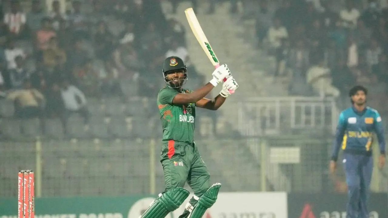 অভিষেক ইনিংসেই জাকেরের যত রেকর্ড