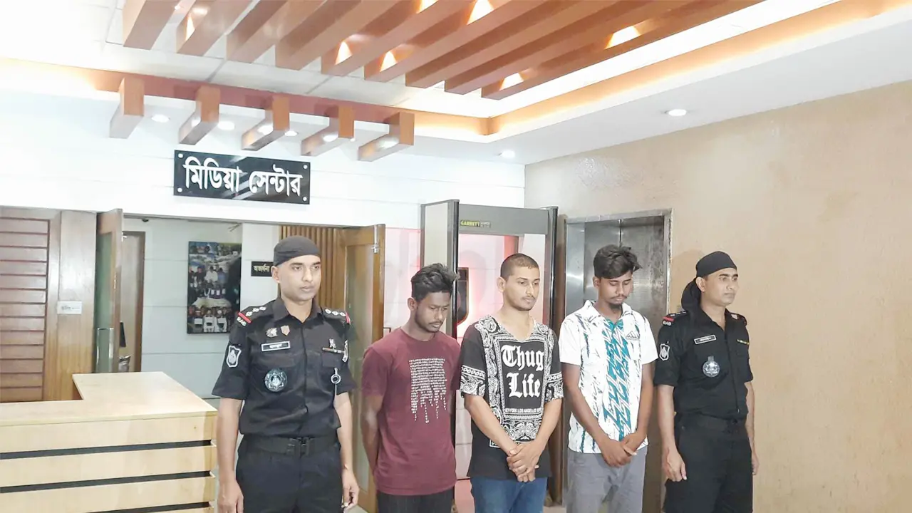 ঈদ সামনে রেখে দোকানি জেলে রাজমিস্ত্রির জাল টাকার কারবার