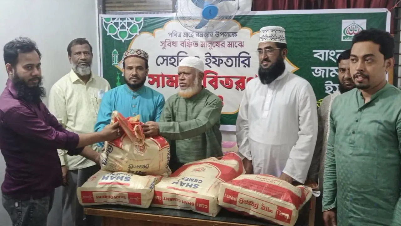 ‘সিন্ডিকেটে পণ্যের দাম বাড়িয়ে জনজীবন দুর্বিষহ করে দিয়েছে সরকার’