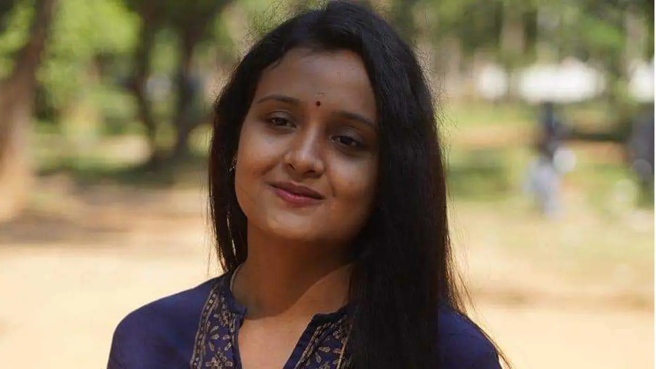 মর্গে অভিশ্রুতির মরদেহ, পরিচয় নিয়ে ধূম্রজাল