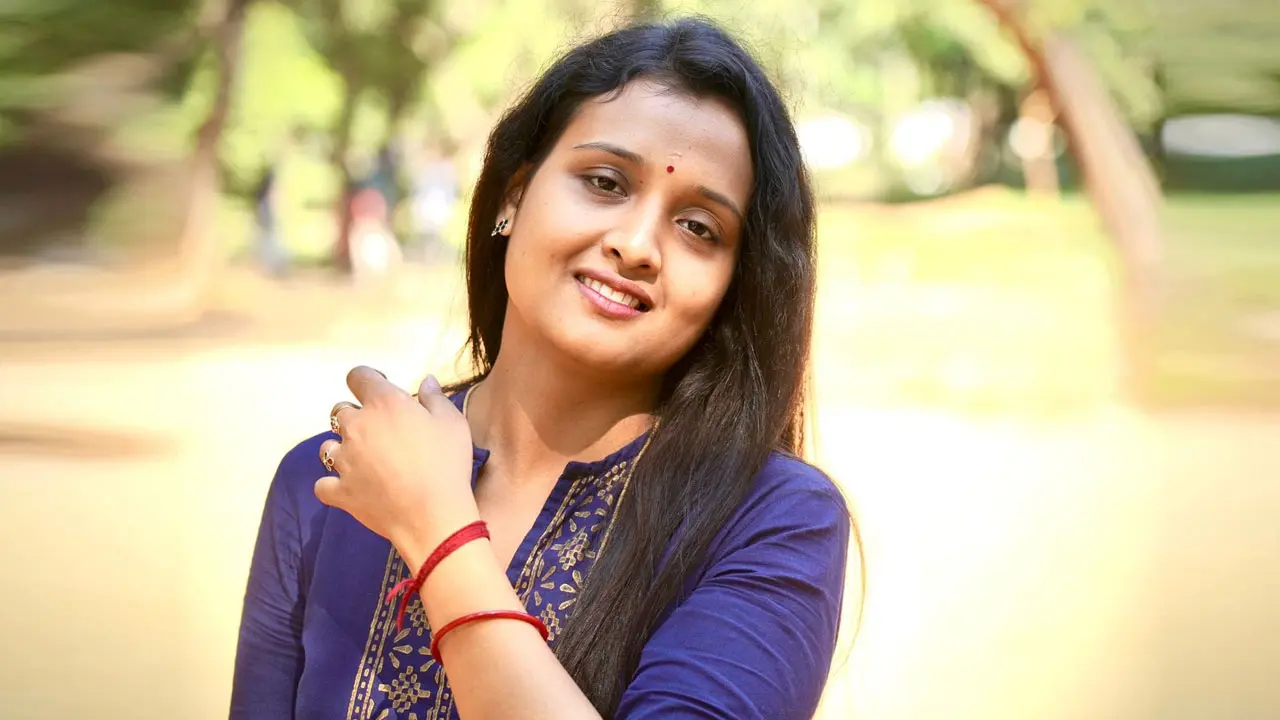 অভিশ্রুতির আসল নাম বৃষ্টি খাতুন, গ্রামের বাড়ি খোকসায় 