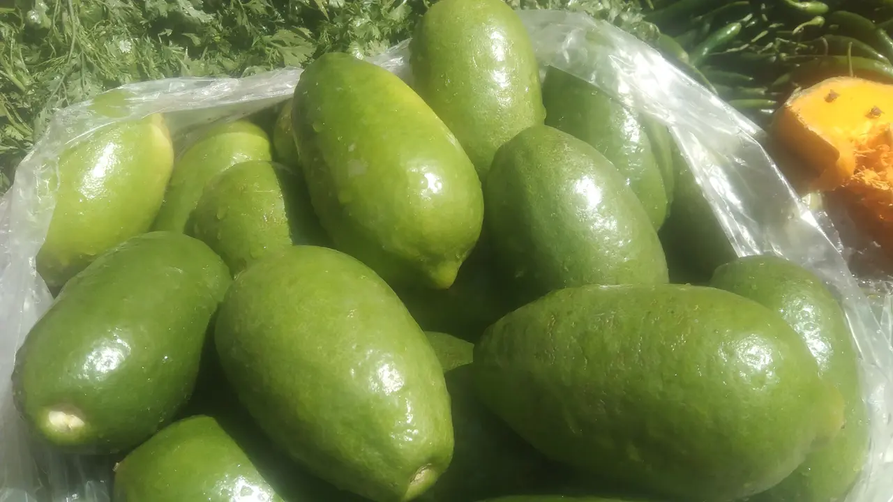 লেবু নিয়ে কারসাজি, অভিযানে লাখ টাকা জরিমানা