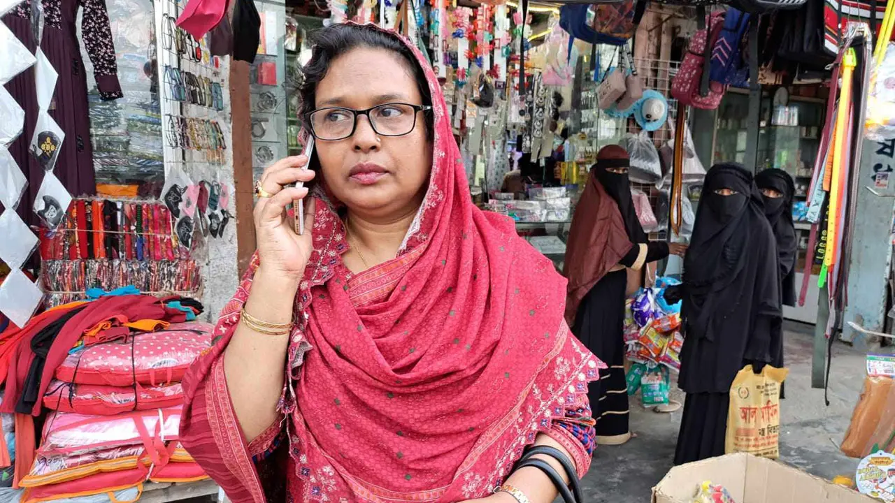 পুলিশ পরিচয়ে তল্লাশি করে ৬ লাখ টাকা নিয়ে উধাও