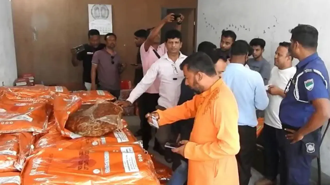 ১২০ বস্তা মেয়াদোত্তীর্ণ খেজুর জব্দ, ব্যবসায়ীকে লাখ টাকা জরিমানা
