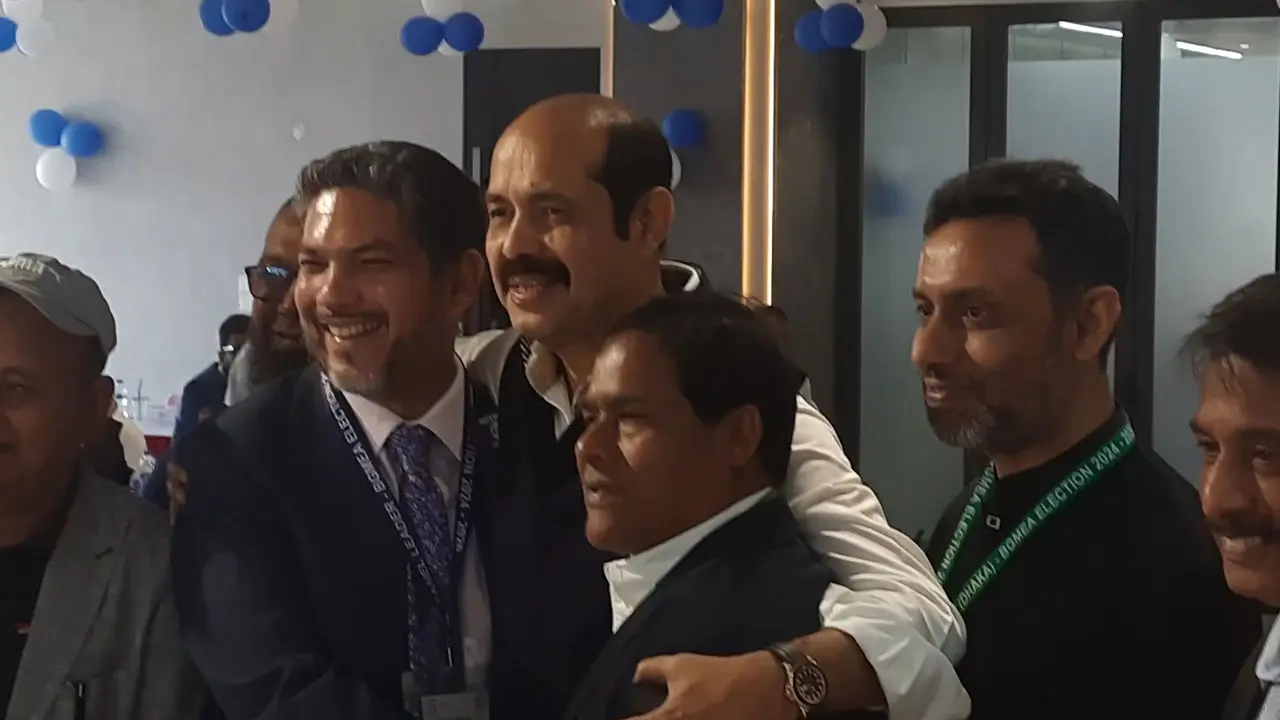 বিজিএমইএ নির্বাচনে ভোট দিলেন মেয়র আতিক