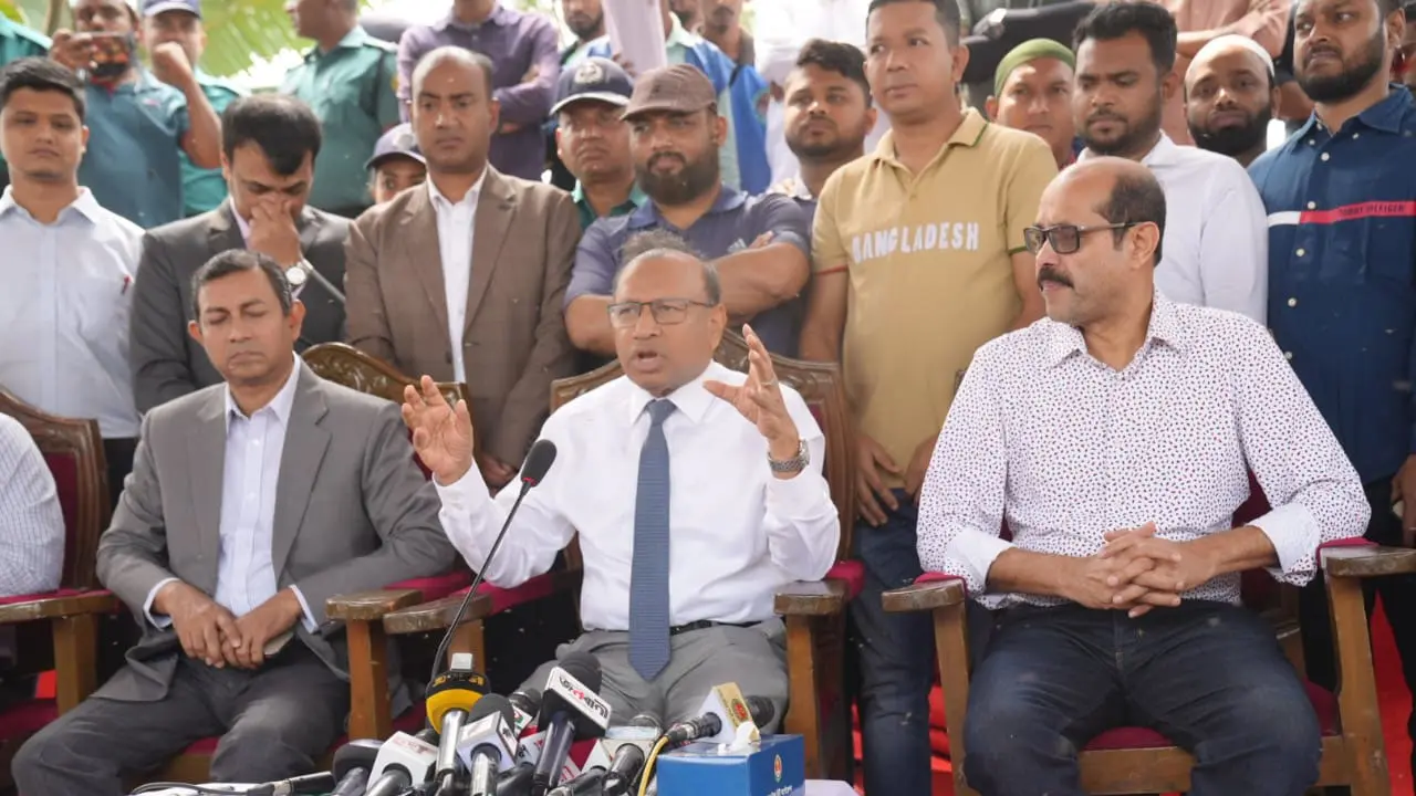 মশা নিধন কারও একার পক্ষে সম্ভব নয় : তাজুল ইসলাম