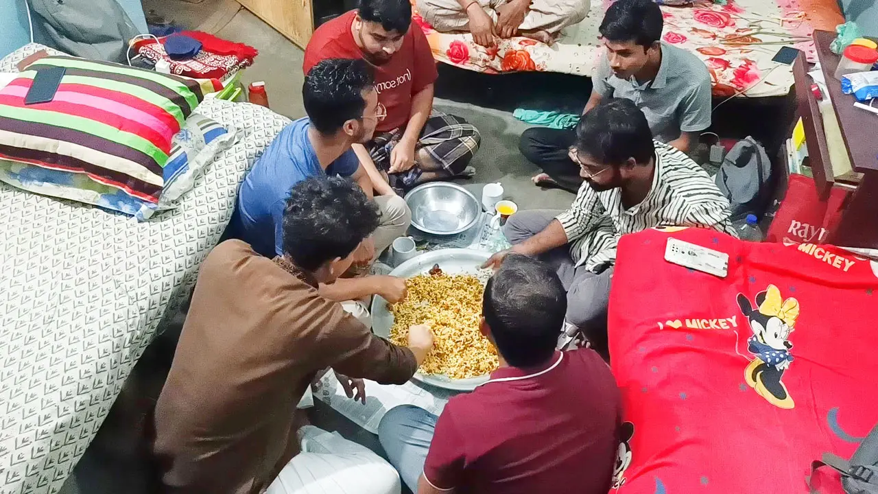 ‘আমাদের কষ্ট কেউ বোঝে না’