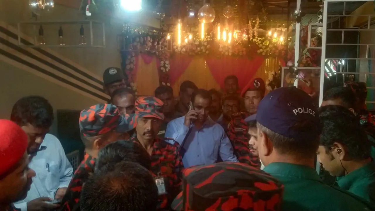 এবার খিলগাঁওয়ের রেস্টুরেন্টে ভ্রাম্যমাণ আদালতের অভিযান