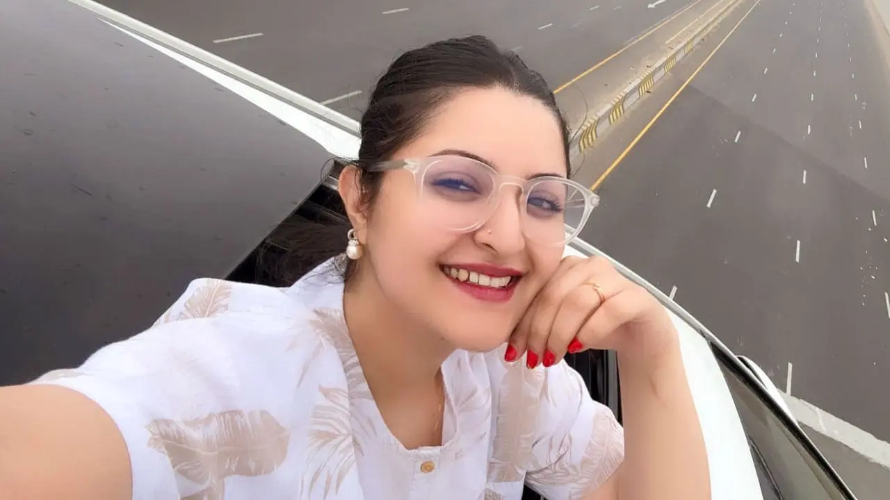 আসামিদের যাতায়াত ভাড়া দিতে পরীমণিকে আদালতের নির্দেশ