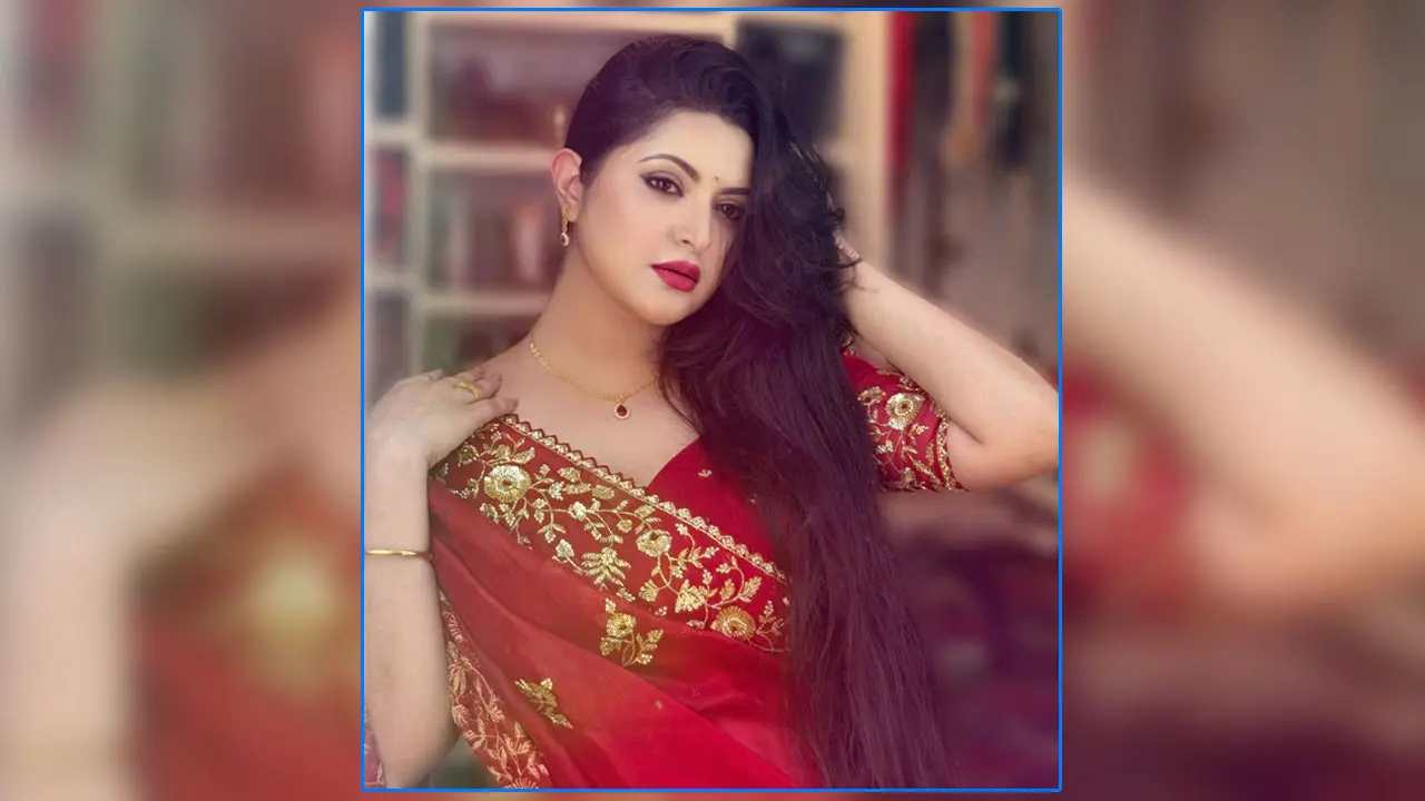 সবাই চায় আমি আস্তে কথা বলি : পরীমণি