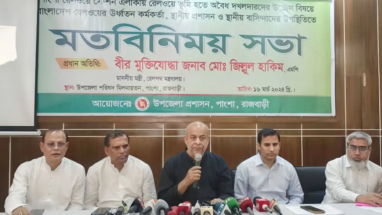 সবকিছুর দাম বেড়েছে, কিন্তু ট্রেনের টিকিটের দাম বাড়েনি: রেলমন্ত্রী