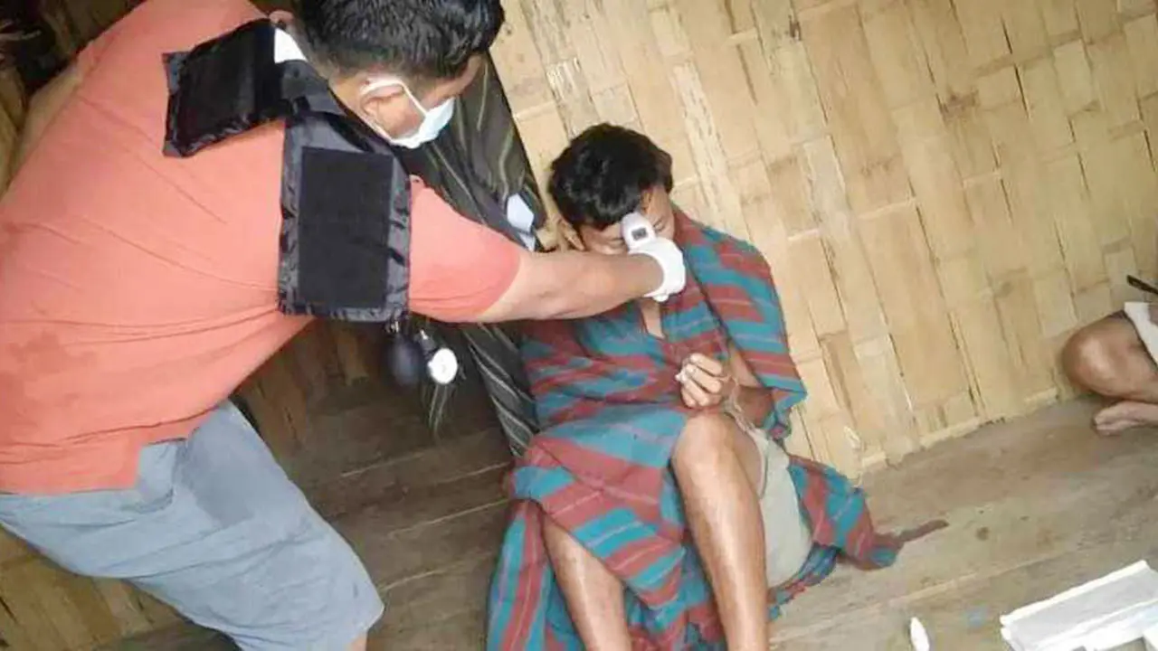 বরকলে গ্রামে জ্বর-রক্তবমি আতঙ্ক, কাজ শুরু করেছে মেডিকেল টিম